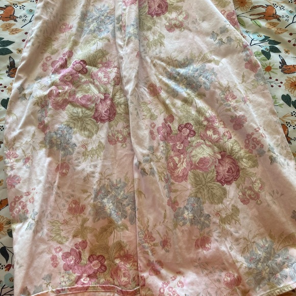 2 Light colors Woman’s Skirts by Van Heusen in Sage & Pink w/ Flowers & Stripes - Picture 4 of 10